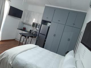 Nikita's Self-catering Haven 2 - Kimberley - 6