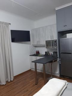 Nikita's Self-catering Haven 2 - Kimberley - 4