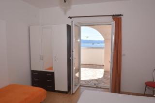 Apartments 20 meters from the beach - Jesenice - 3