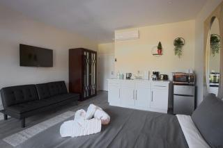 Awesome Balboa and Downtown View with Cozy Patio - 8