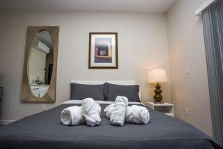 Awesome Balboa and Downtown View with Cozy Patio - San Diego - 6