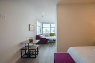 One Bedroom Apartment with San Diego Downtown View - San Diego - 1