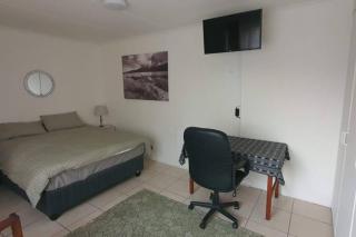 Private Bachelor Apartment 1 - 4