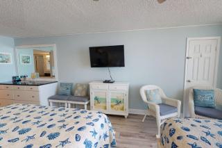 319 - Island Inn - 1