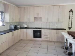Mamba Bush House - Marloth Park - 3