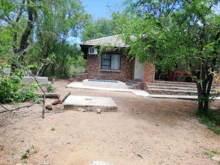 Mamba Bush House - Marloth Park - 2