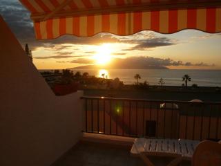 Apartment mit Sonnenterrasse und Panorama - Meerblick, 5 Min. von Hafen + Strand - Acantilado de los Gigantes - 2
