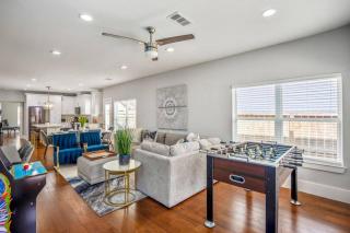 Intergalactic Abode at East Downtown - Houston - 4