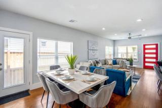 Intergalactic Abode at East Downtown - Houston - 2