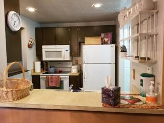 Lovely One bedroom condo with indoor fireplace. - Federal Way - 5