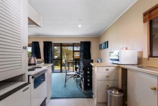 Motuoapa Studio - Motuoapa Holiday Unit - Turangi - 1