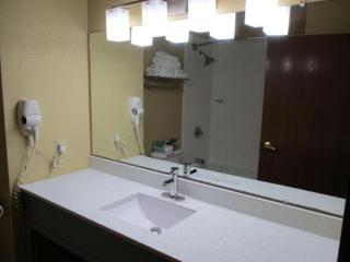 Quality Inn - Warrensburg - 3