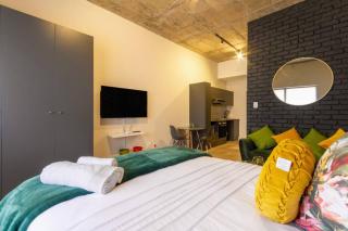 Alimama Spaces: The Black Brick Haven - Johannesburg - 3