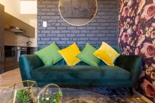 Alimama Spaces: The Black Brick Haven - 9