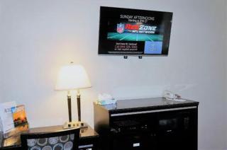 Executive Inn - 2