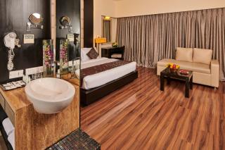 Goldfinch Hotel Mumbai - Bombay - 3