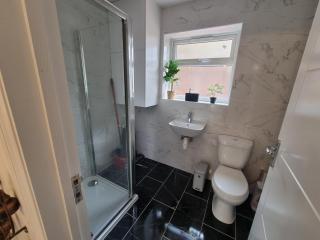 The Bungalow - Chesterton - 9