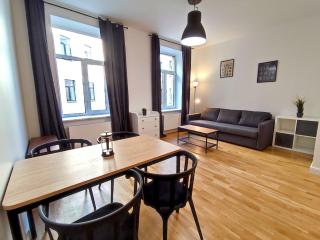 Lacplesa Cozy Central Apartment - Riga - 0