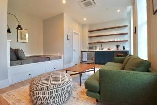 9 Suites at Prince Street Inn - Alexandria - 2