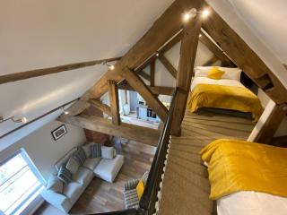 Apartment @ Booth Hall - 8