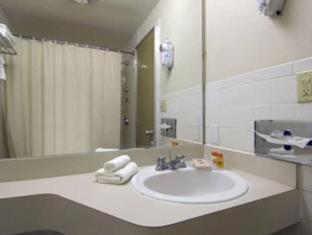 Knights Inn Liberty - 2