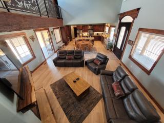 East Zion Mesa Retreat- Luxury, Hot Tub, Resort Amenities - Orderville - 2