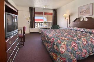 Super 8 by Wyndham Oklahoma Fairgrounds - 7