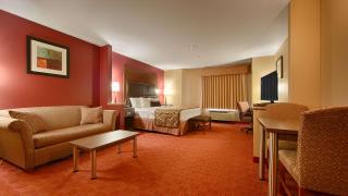 Best Western Plus Tulsa Woodland Hills Hotel and Suites - Tulsa - 4