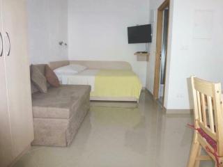STUDIO APARTMENTS BaskaH2O - Baška Voda - 0