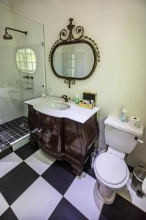 Godiva Spa & Guesthouse - 1