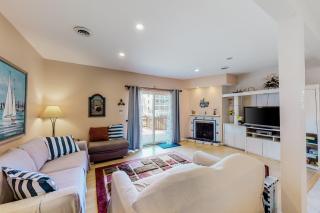 Shipwreck Townhome - 8