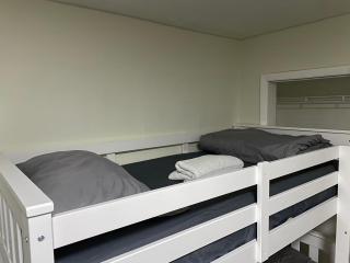 Single Size TOP Bunk Bed - Mixed Shared ROOM - 9