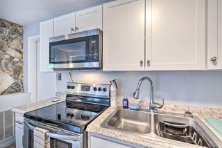 Peaceful Roan Mountain Escape On-Site Creek! - Roan Mountain - 3