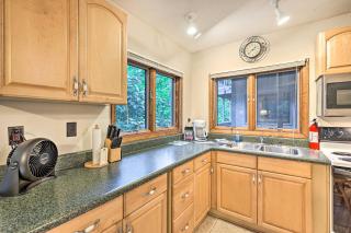 The Chalet Retreat Cabin Across from Creek! - Roan Mountain - 2