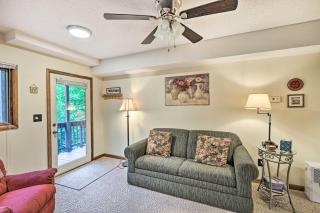Cozy Roan Mountain Cabin with Private Balcony! - Roan Mountain - 7