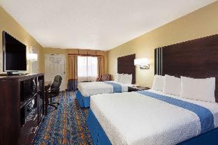 Days Inn by Wyndham Near Seaworld San Antonio - San Antonio - 9
