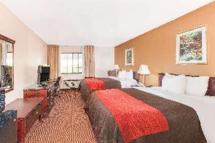 Quality Inn & Suites Oklahoma City North - 6