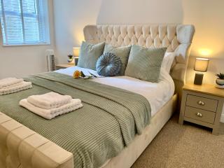 Modern, Luxurious Two Bedroom Apartment - 1