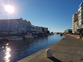 Historical Apartments By Seaside - 5