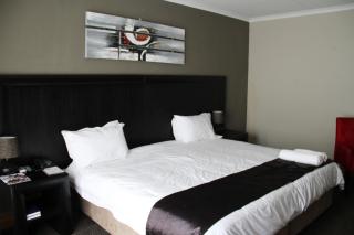 Ruby Stone Boutique Hotel - Polokwane - 8