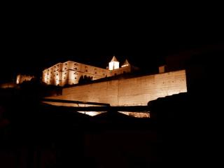 Apartamento Turístico MURALLA DE CÁCERES - Cáceres - 8
