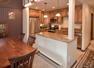 Vantage Point 210 Condo - 8