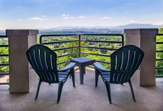 Marys Dream with Mountain Views and Community Pool - Sevierville - 0