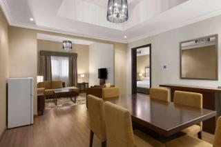 Ramada Hotel & Suites by Wyndham Ajman - Ajman - 2