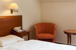 Hotel Garni Schlossgarten - Neustrelitz - 6
