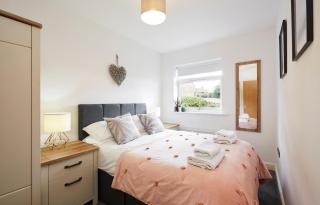 Ropers Retreat - Queensbury - 2