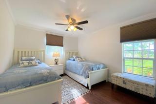 Cheerfull 4/bed/ 3 Bath / pool / best Location - Naples - 2
