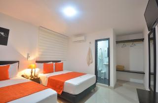 La Pera Hotel - 0