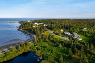 Lonely Rock Seaside Bungalows - Larrys River - 9