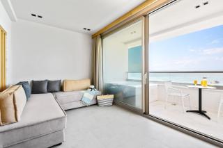 Emily's Luxury Suites - Pefkochori - 3